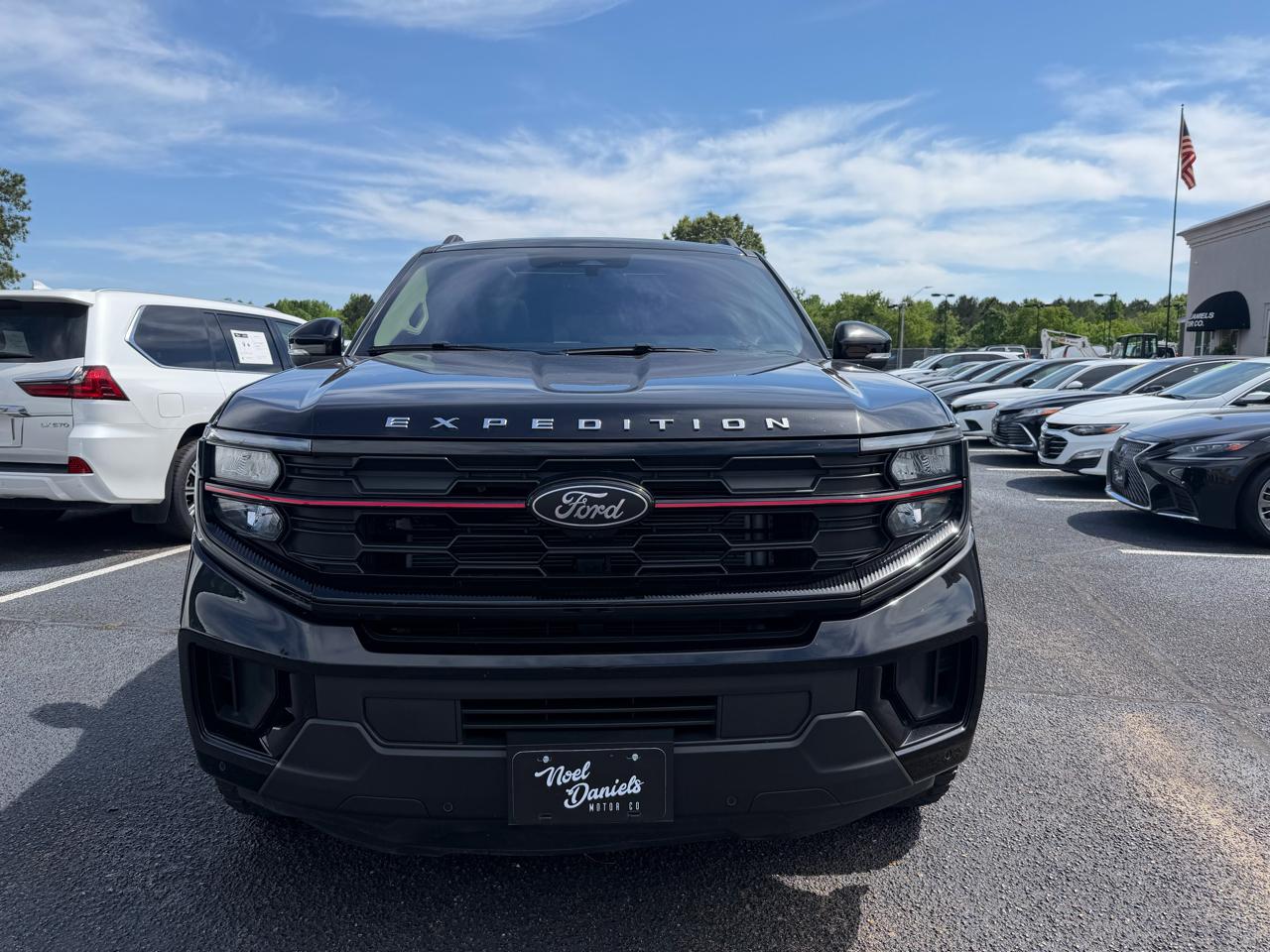 Ford Expedition MAX XLT 4WD 2025