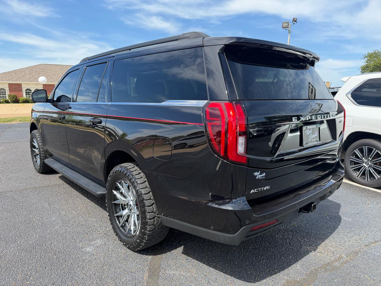Ford Expedition MAX XLT 4WD 2025