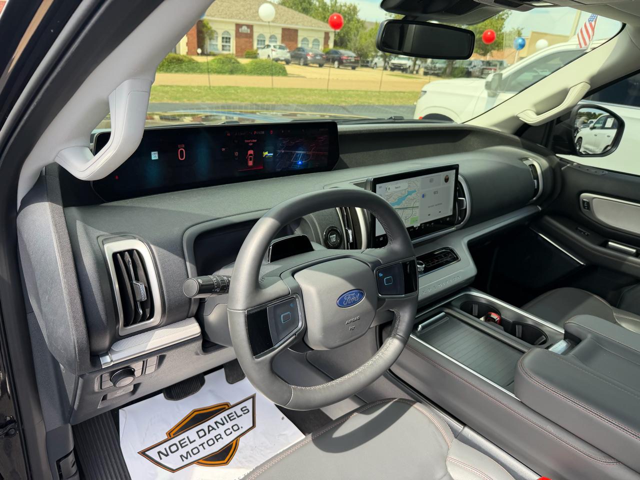 Ford Expedition MAX XLT 4WD 2025