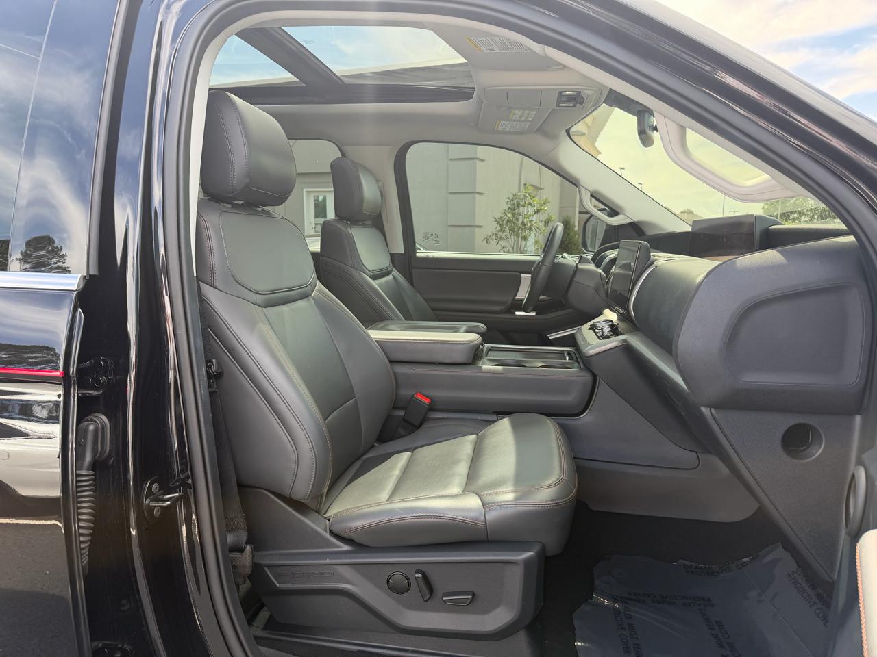 Ford Expedition MAX XLT 4WD 2025