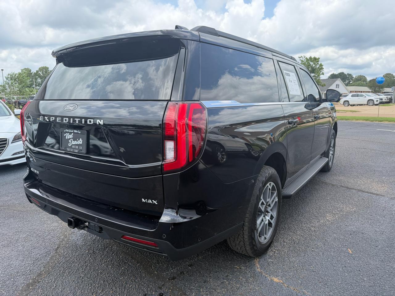 Ford Expedition MAX XLT 4WD 2025