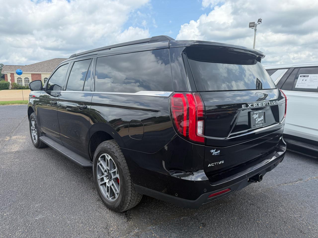 Ford Expedition MAX XLT 4WD 2025