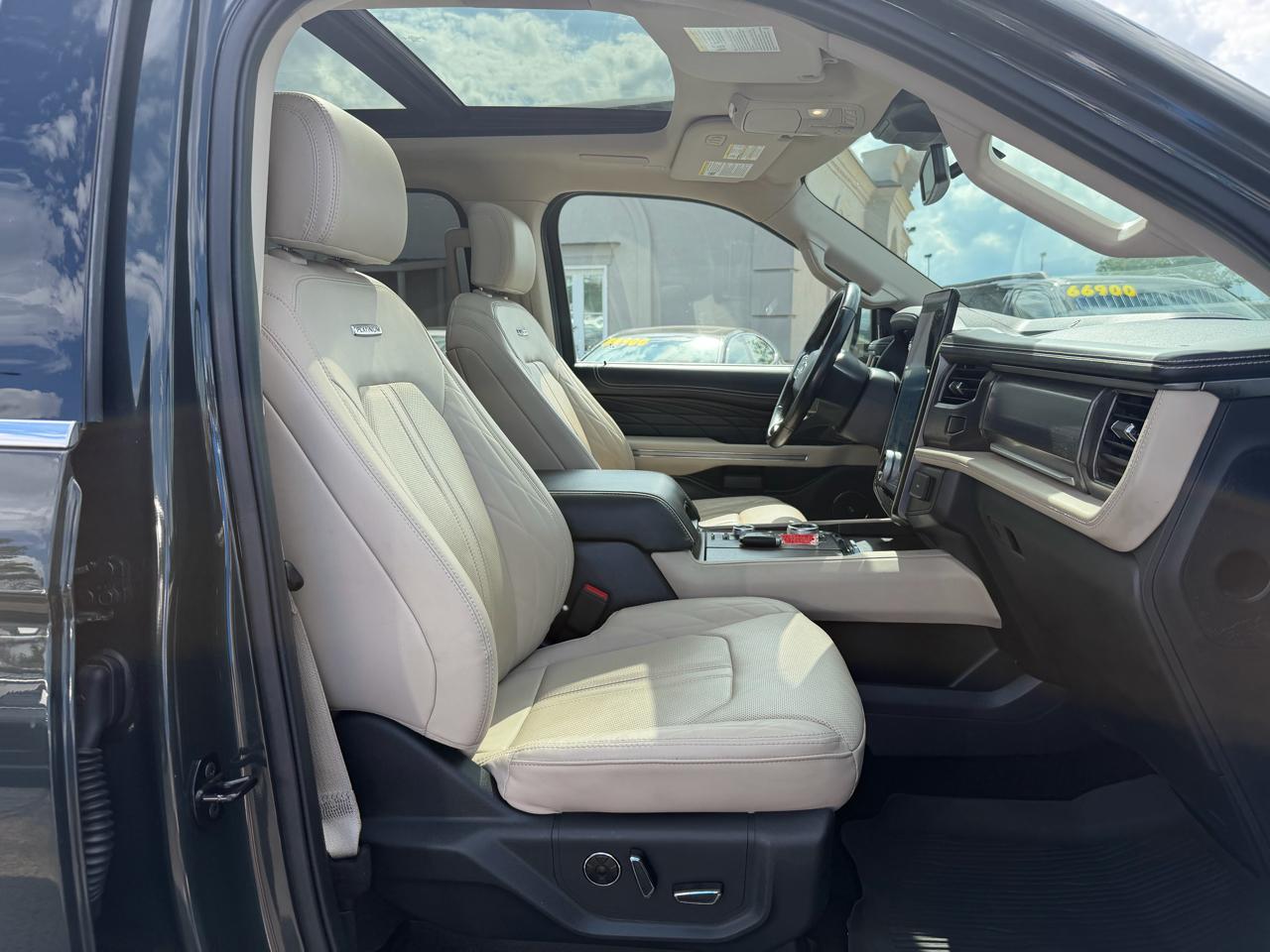 Ford Expedition MAX Platinum 4WD 2022