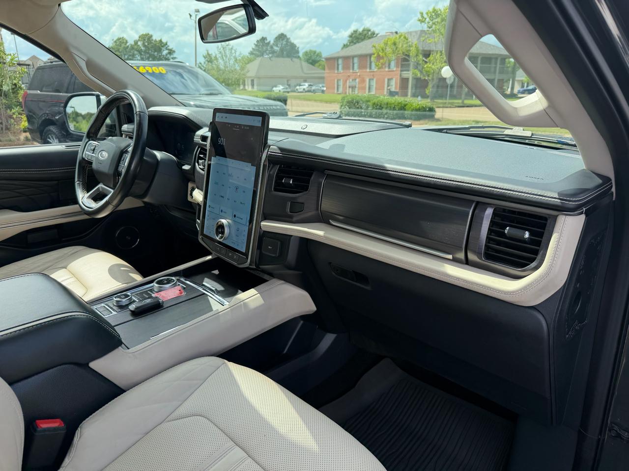 Ford Expedition MAX Platinum 4WD 2022