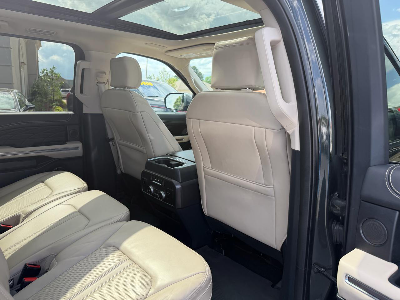 Ford Expedition MAX Platinum 4WD 2022