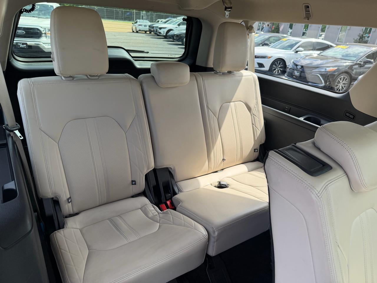 Ford Expedition MAX Platinum 4WD 2022