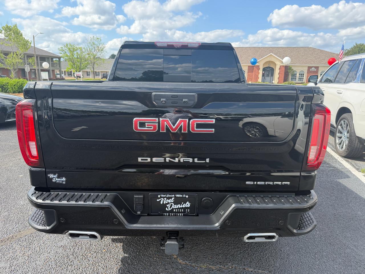 GMC Sierra 1500 Denali Crew Cab Short Box 4WD 2023