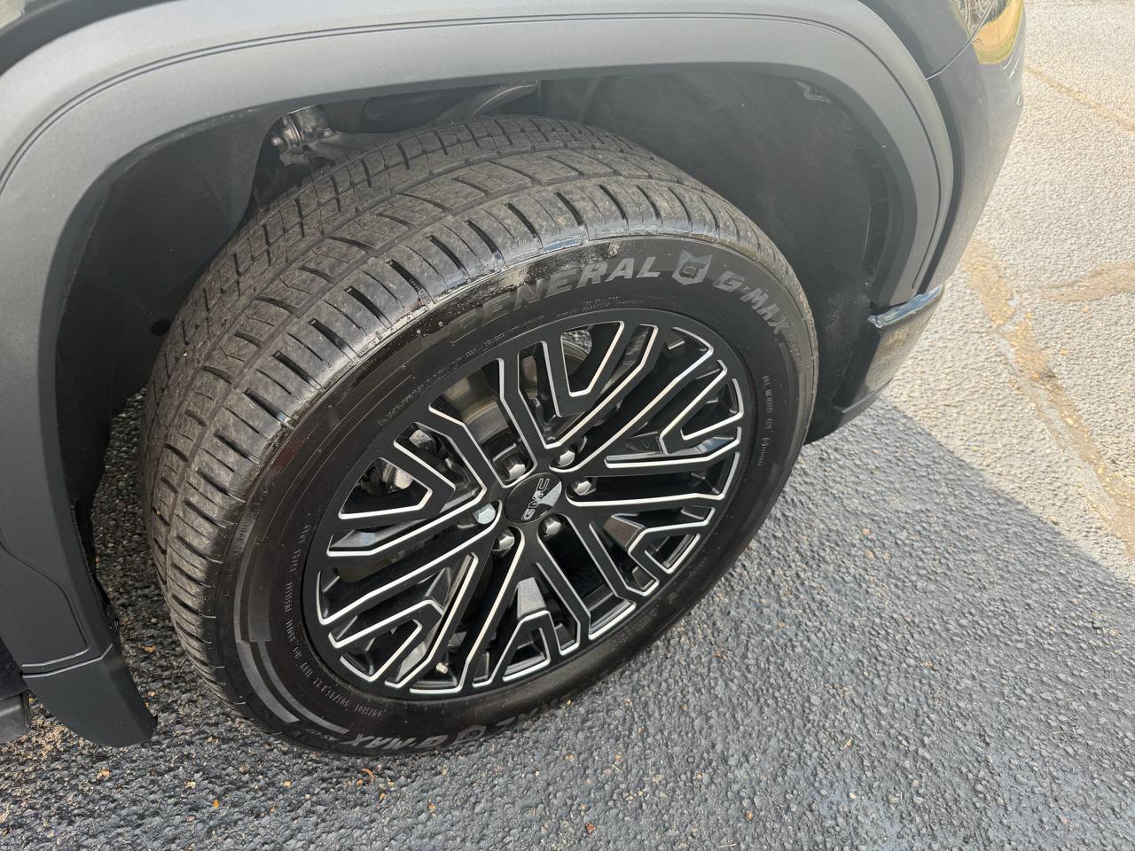 GMC Sierra 1500 Denali Crew Cab Short Box 4WD 2023