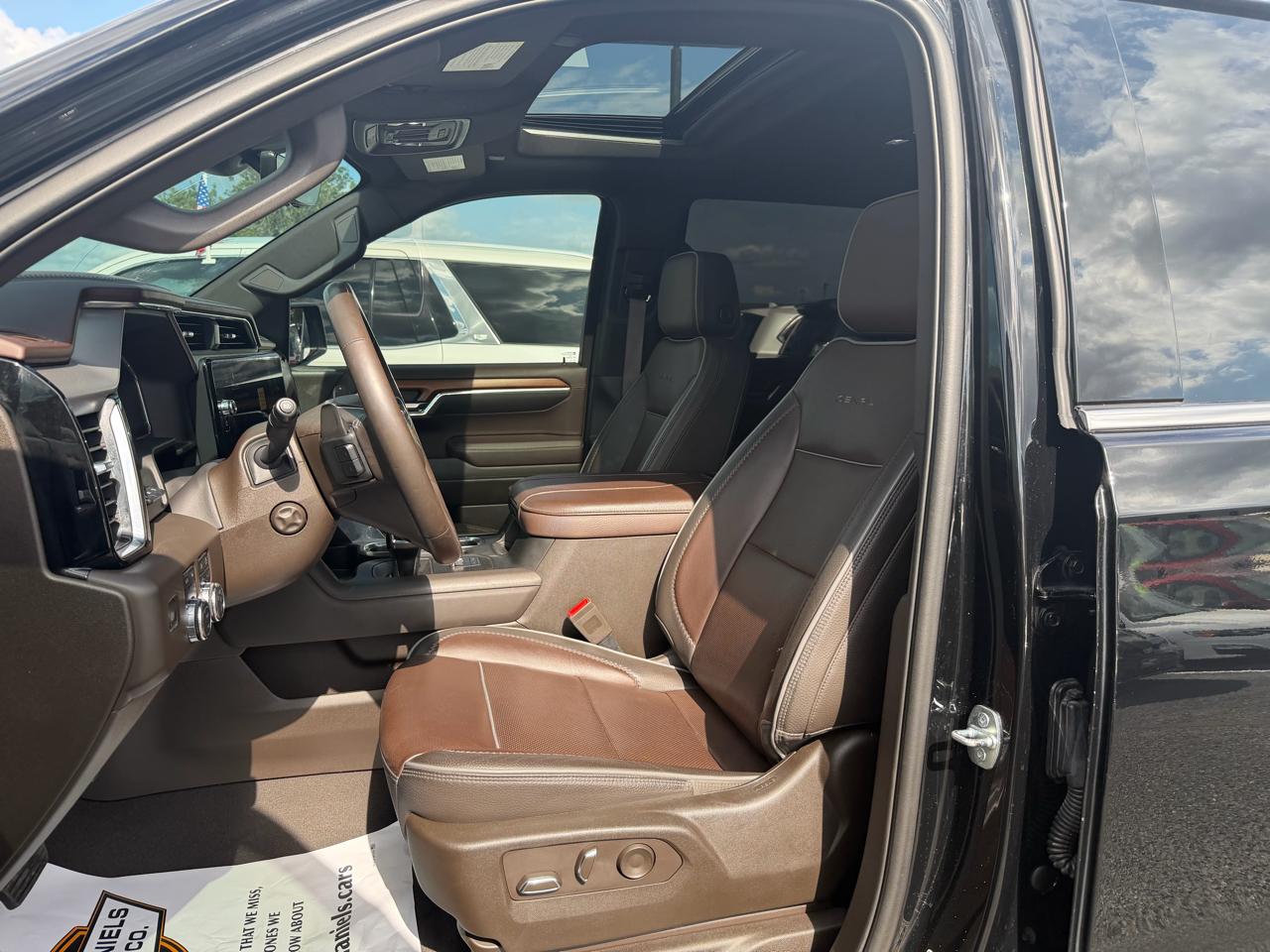 GMC Sierra 1500 Denali Crew Cab Short Box 4WD 2023