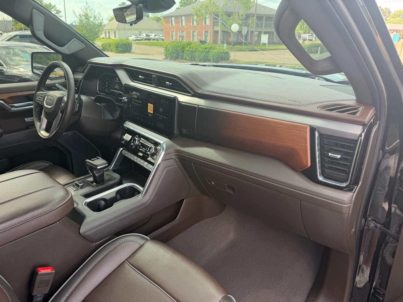 GMC Sierra 1500 Denali Crew Cab Short Box 4WD 2023