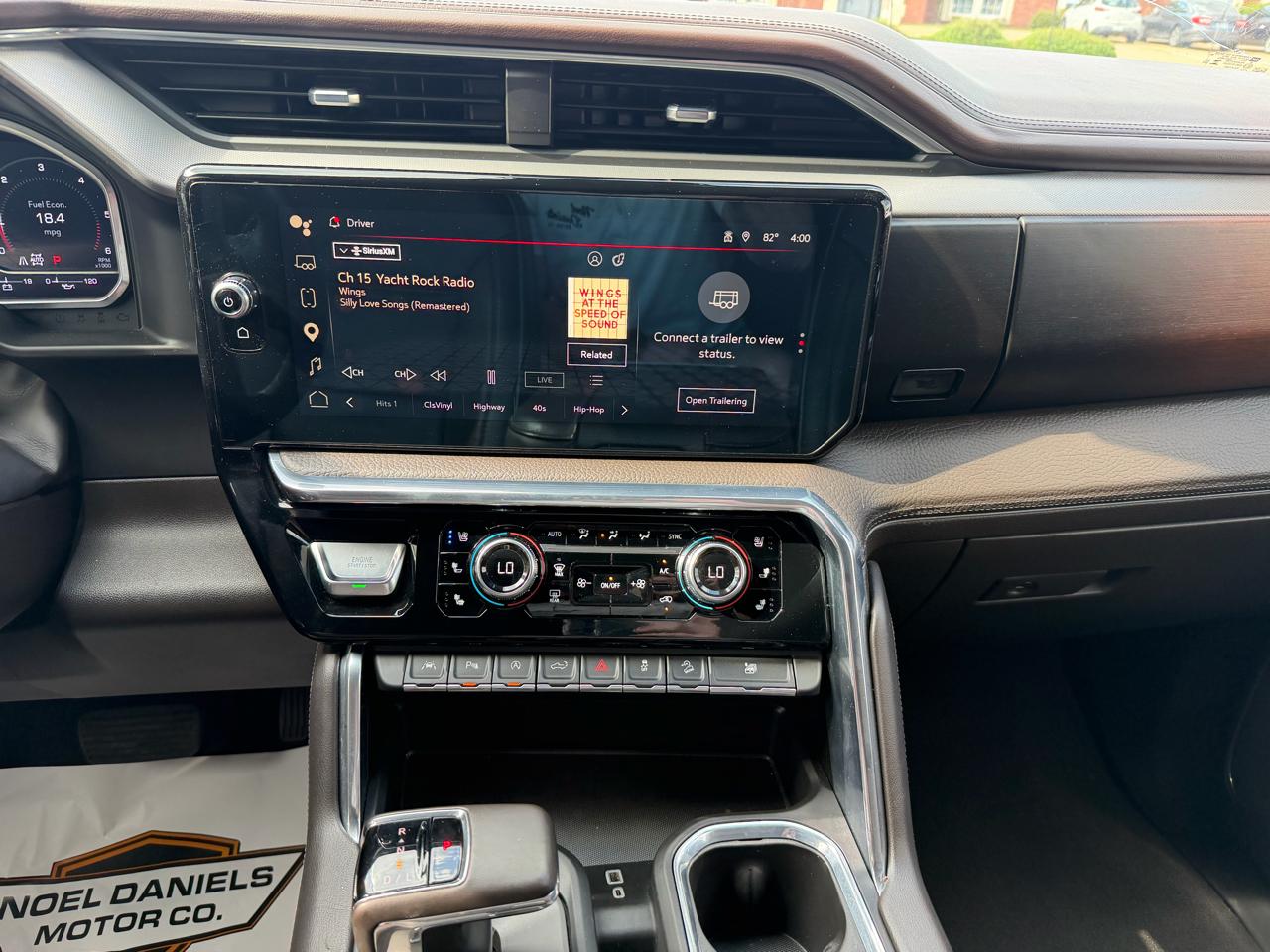 GMC Sierra 1500 Denali Crew Cab Short Box 4WD 2023