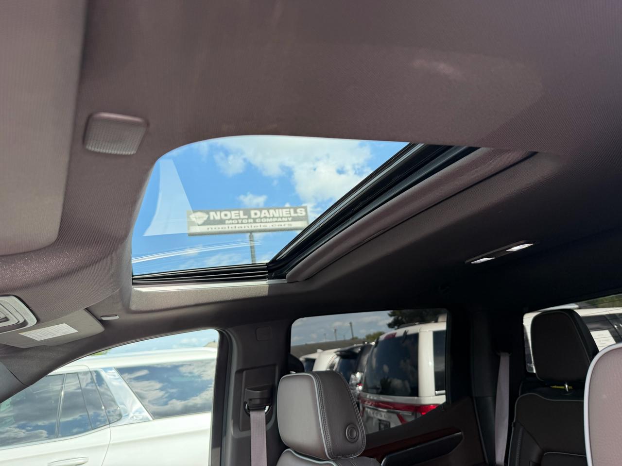 GMC Sierra 1500 Denali Crew Cab Short Box 4WD 2023