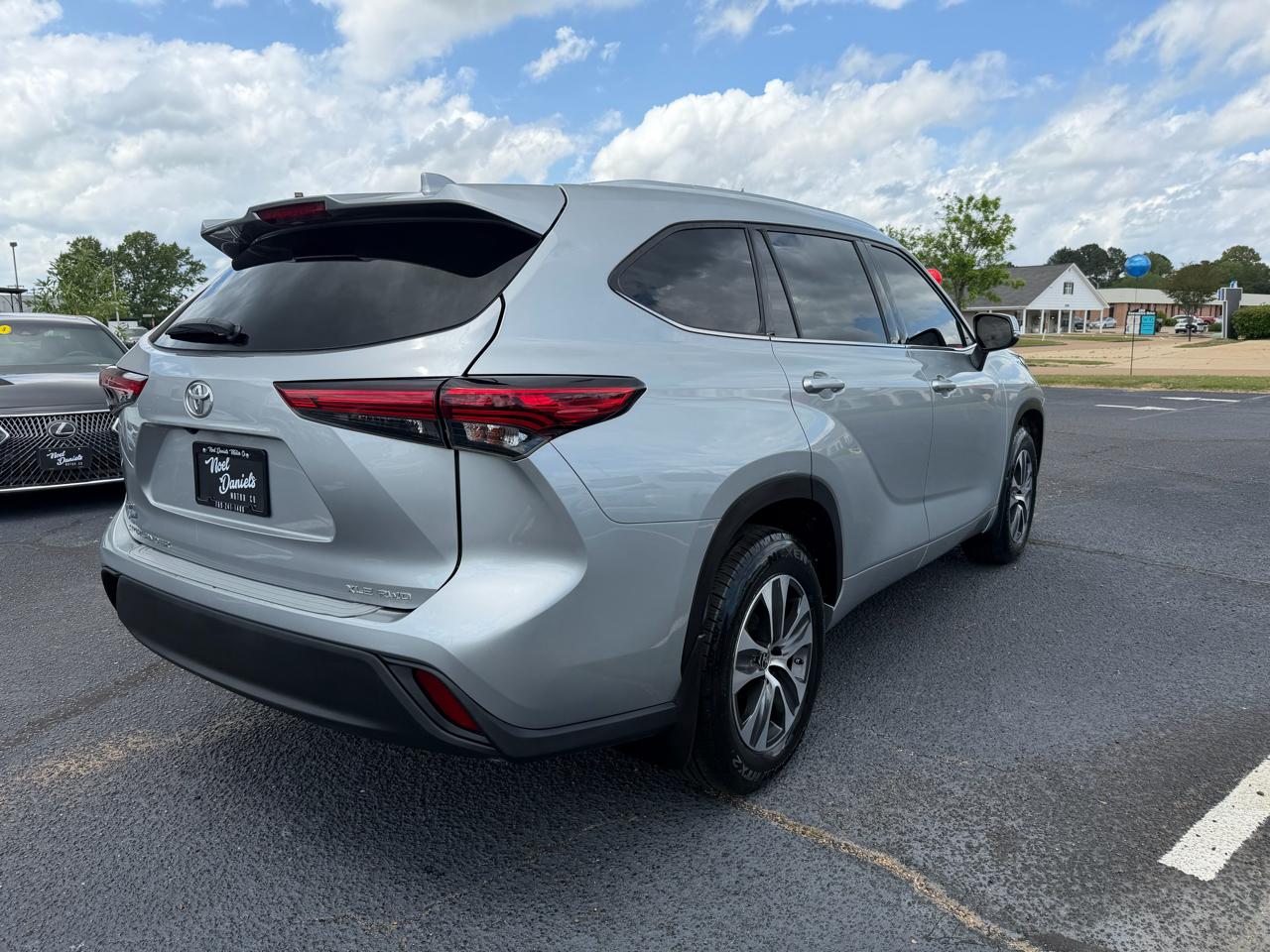 Toyota Highlander XLE AWD V6 2021