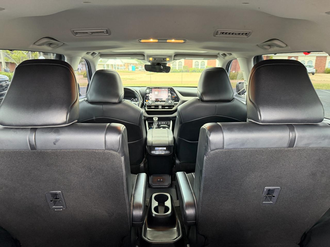 Toyota Highlander XLE AWD V6 2021