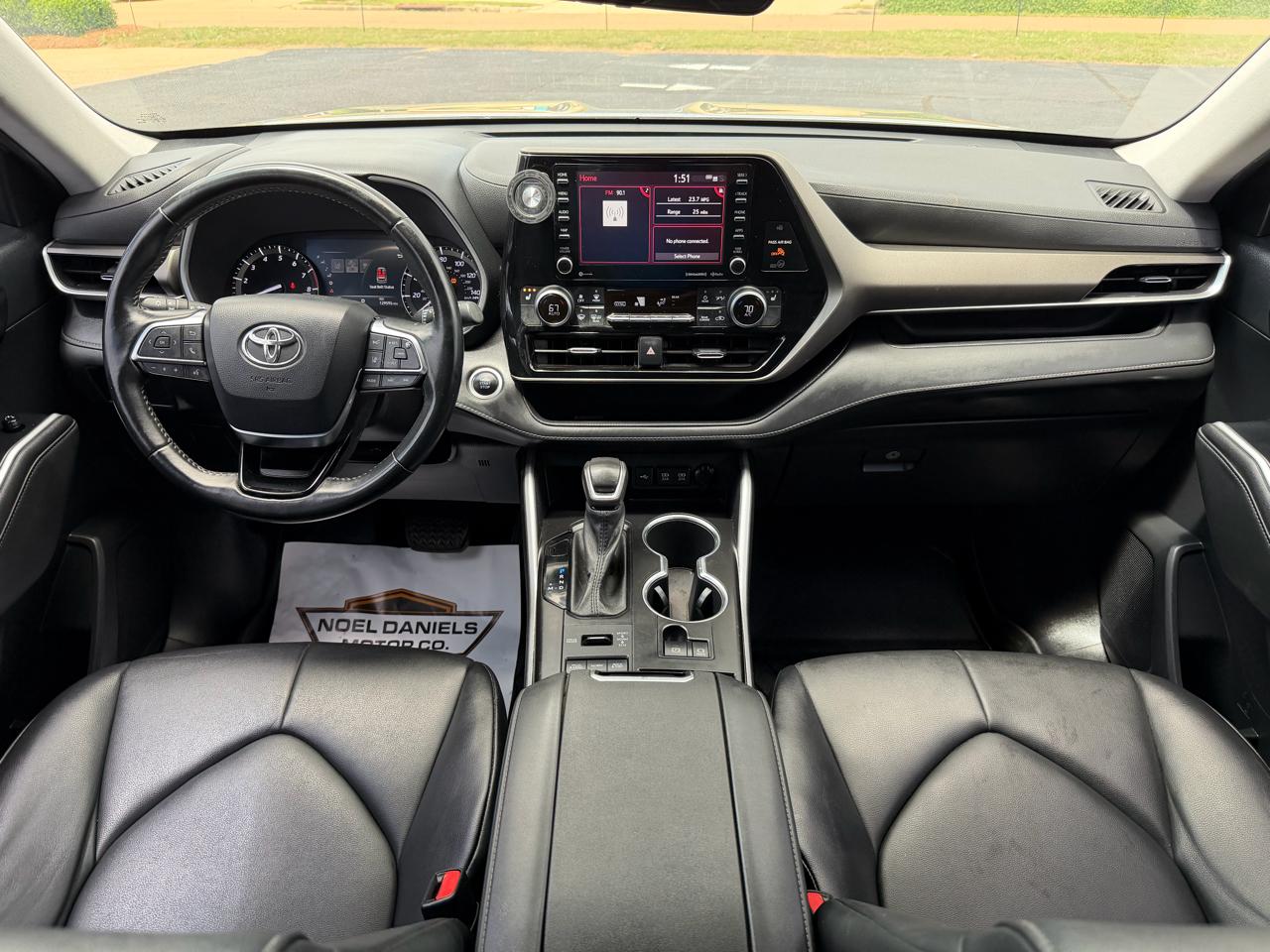 Toyota Highlander XLE AWD V6 2021