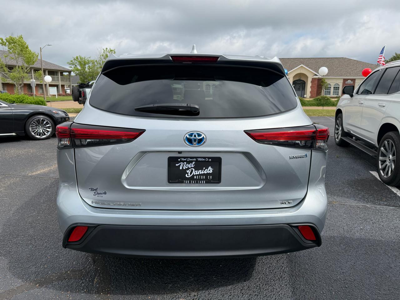 Toyota Highlander Hybrid XLE AWD 2023