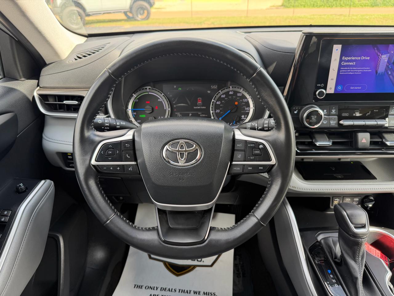 Toyota Highlander Hybrid XLE AWD 2023