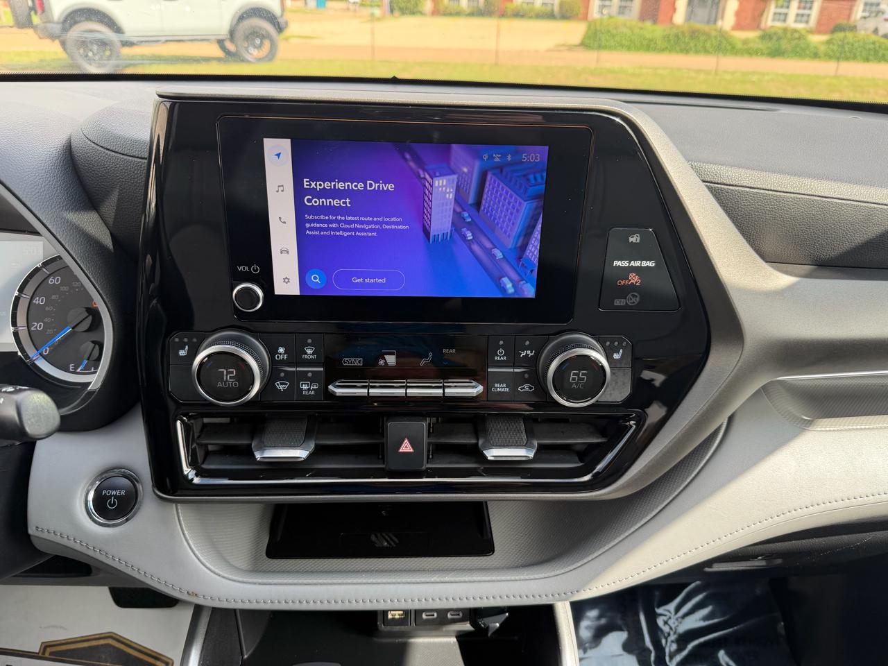 Toyota Highlander Hybrid XLE AWD 2023