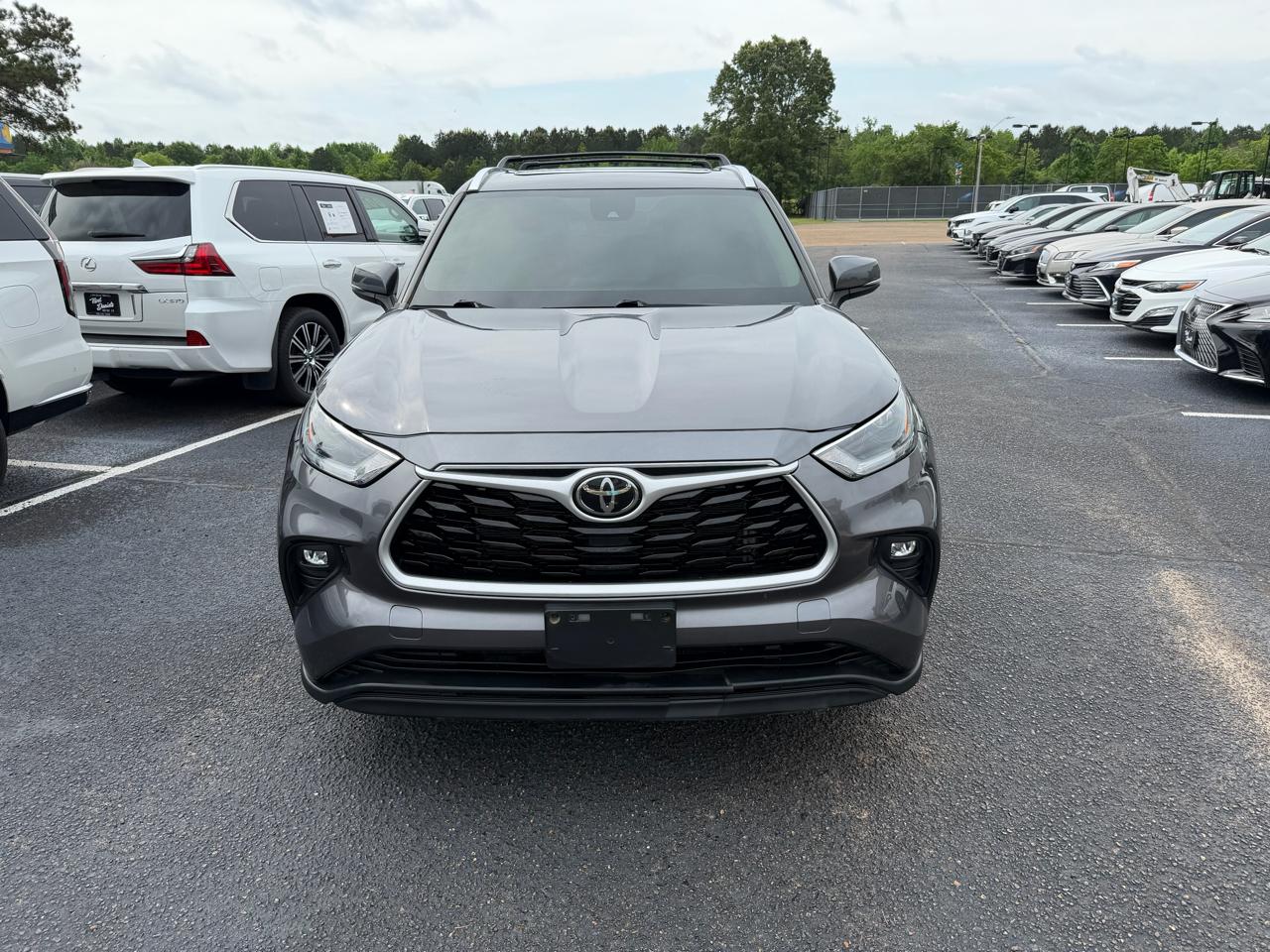 Toyota Highlander XLE FWD V6 2021