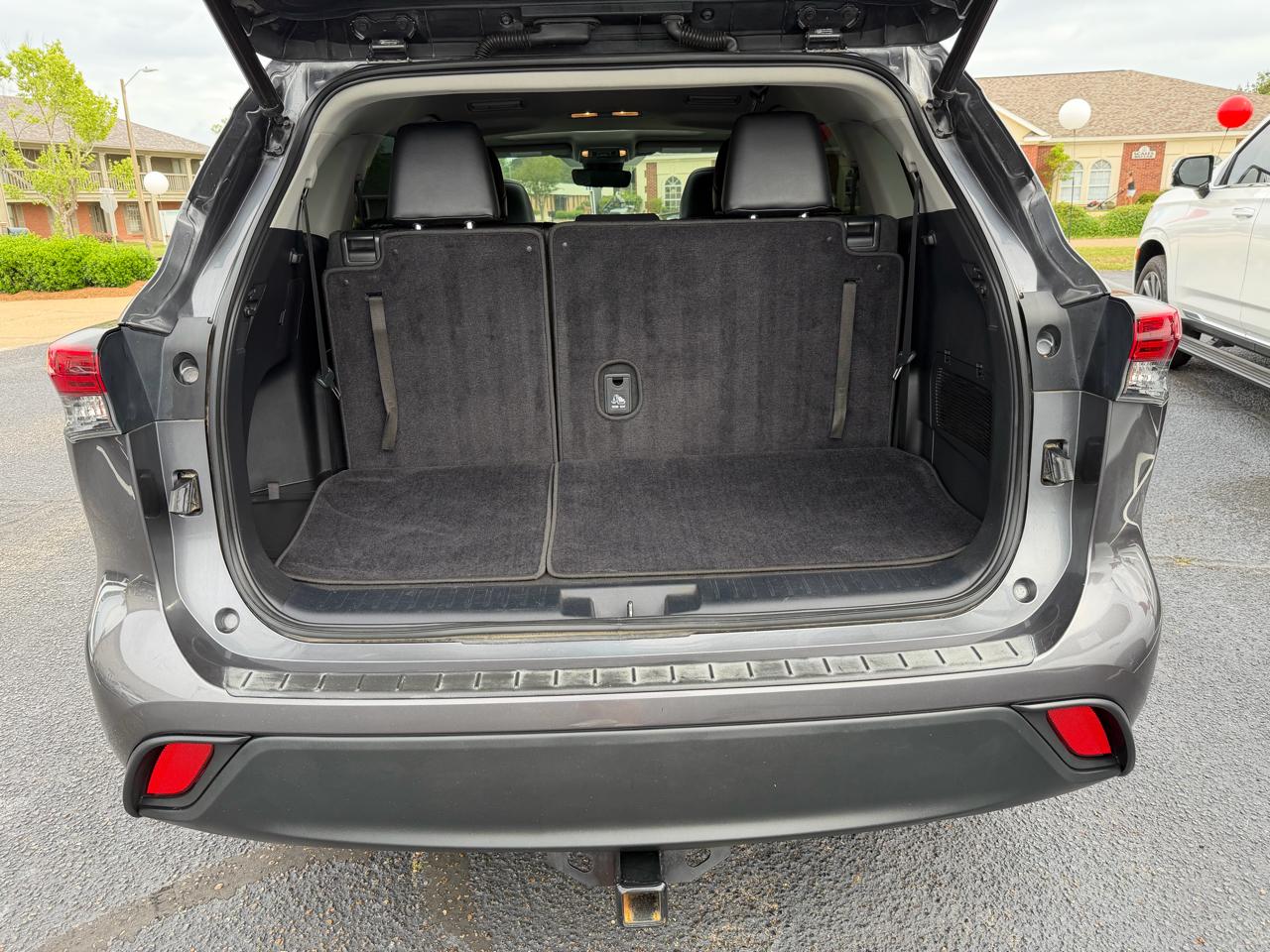 Toyota Highlander XLE FWD V6 2021