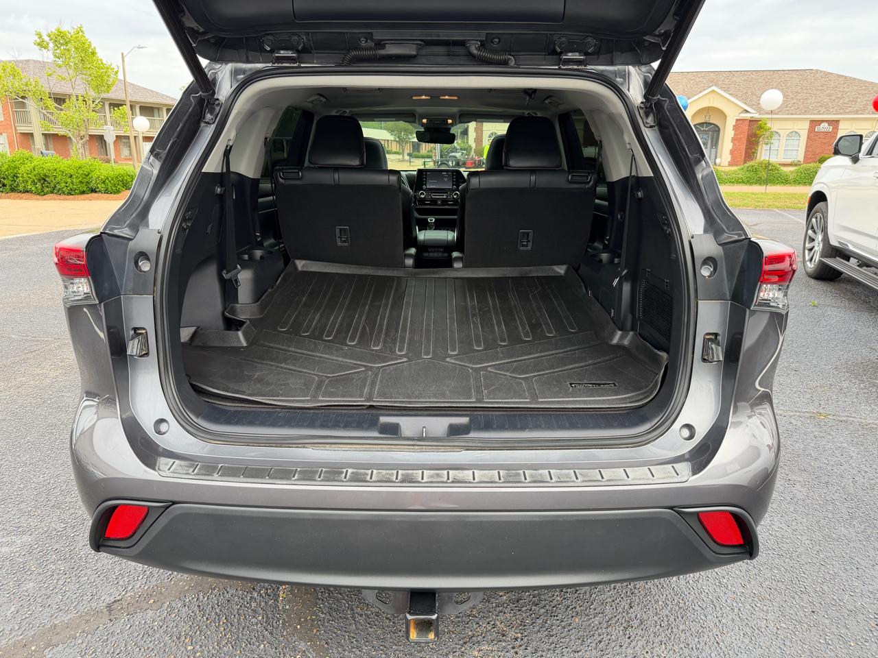 Toyota Highlander XLE FWD V6 2021