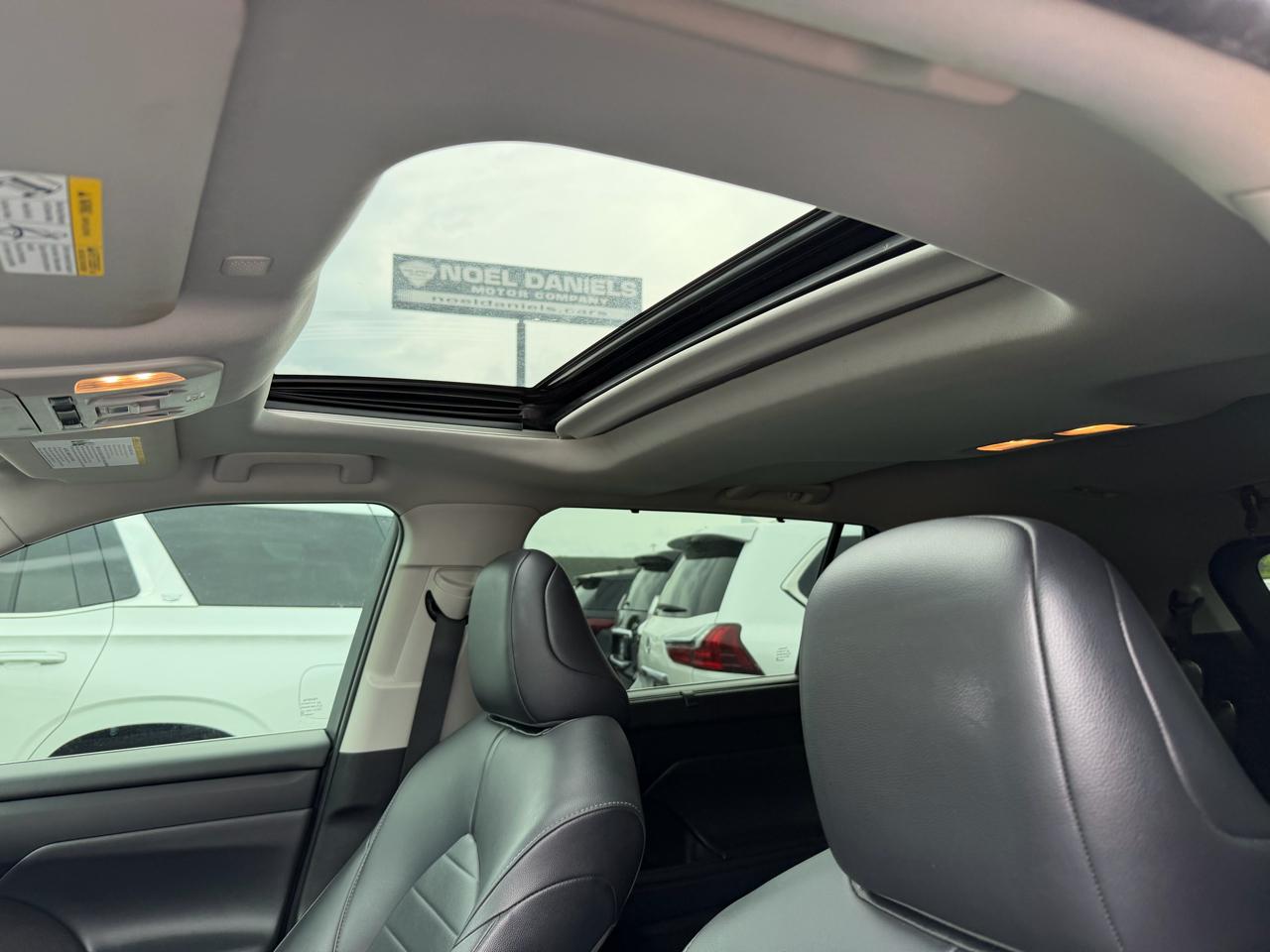 Toyota Highlander XLE FWD V6 2021