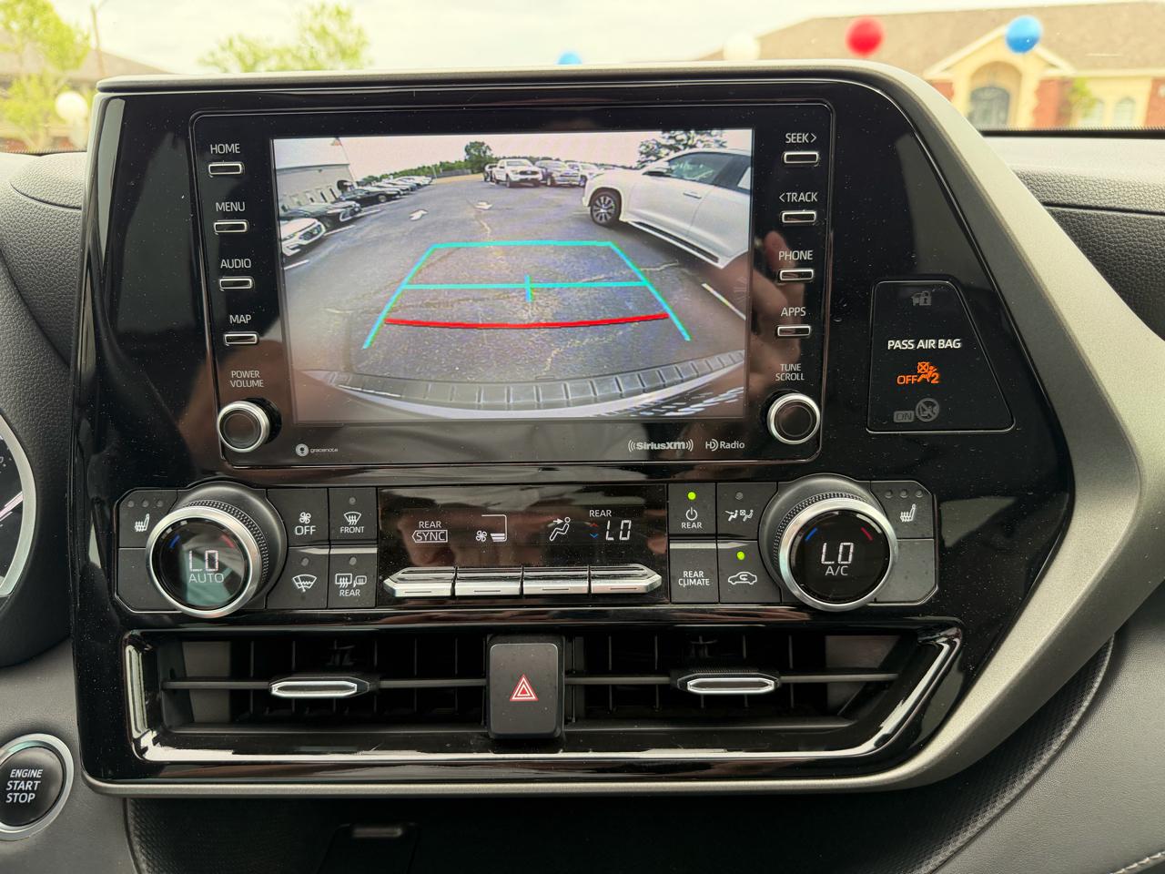 Toyota Highlander XLE FWD V6 2021