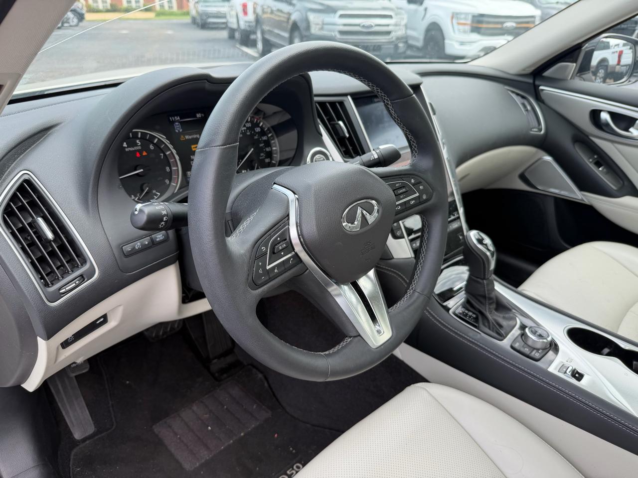 Infiniti Q50 3.0t LUXE 2023