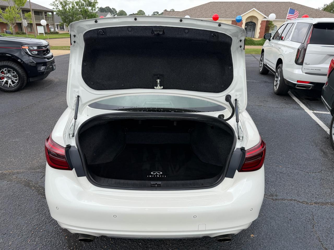 Infiniti Q50 3.0t LUXE 2023