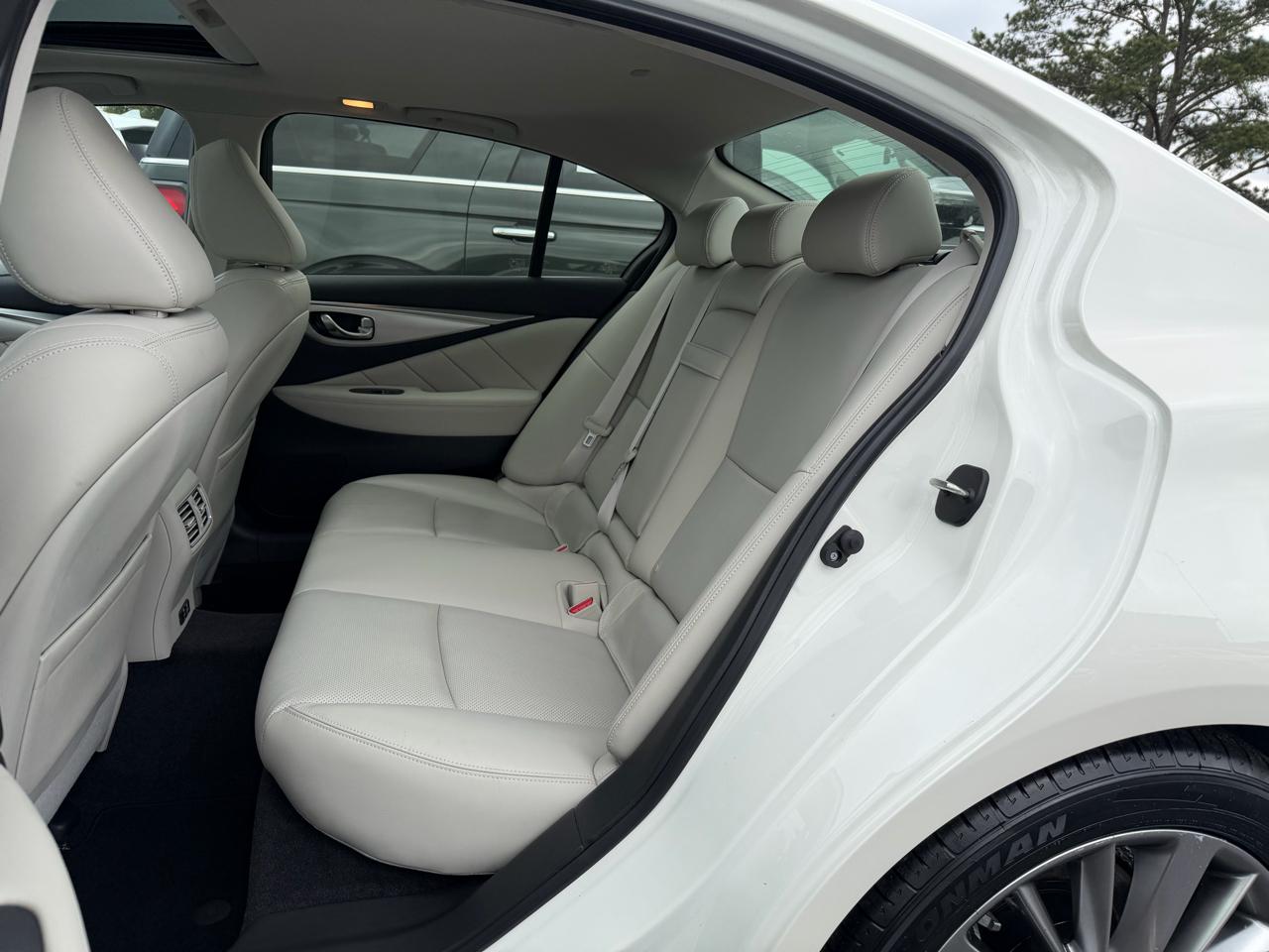 Infiniti Q50 3.0t LUXE 2023