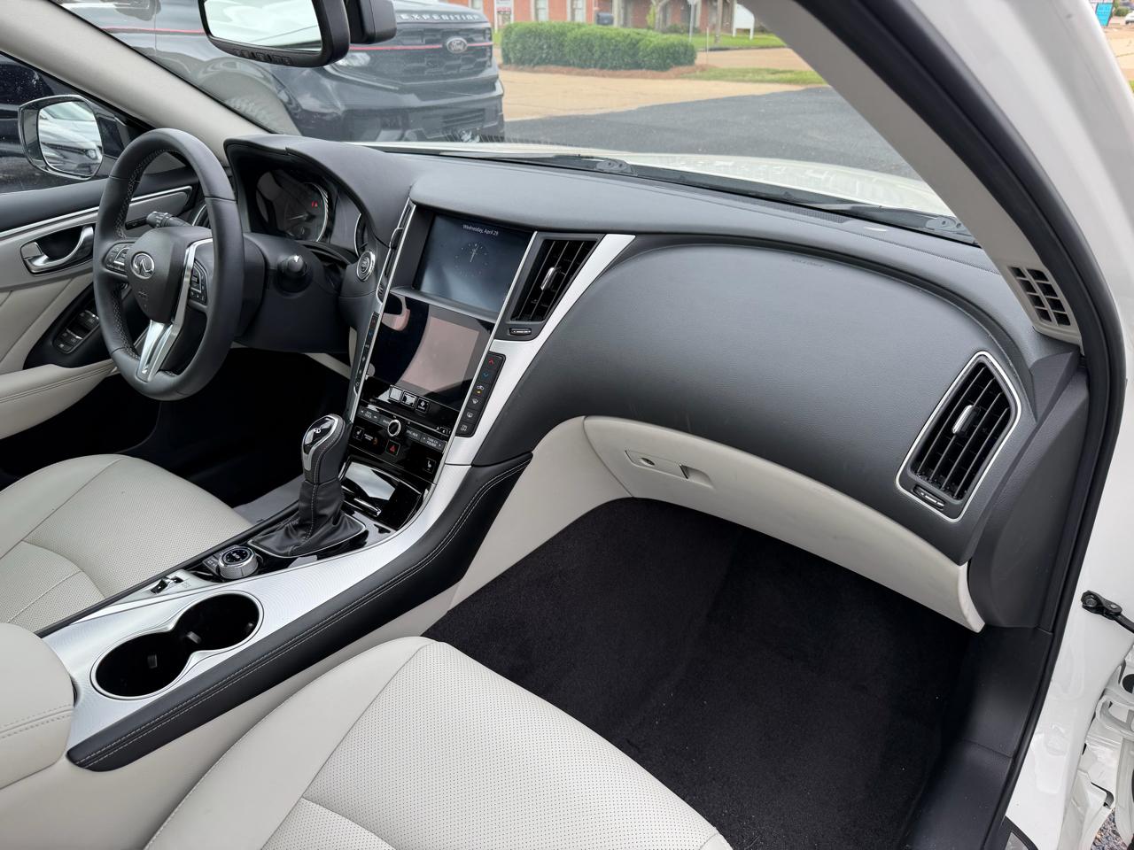 Infiniti Q50 3.0t LUXE 2023