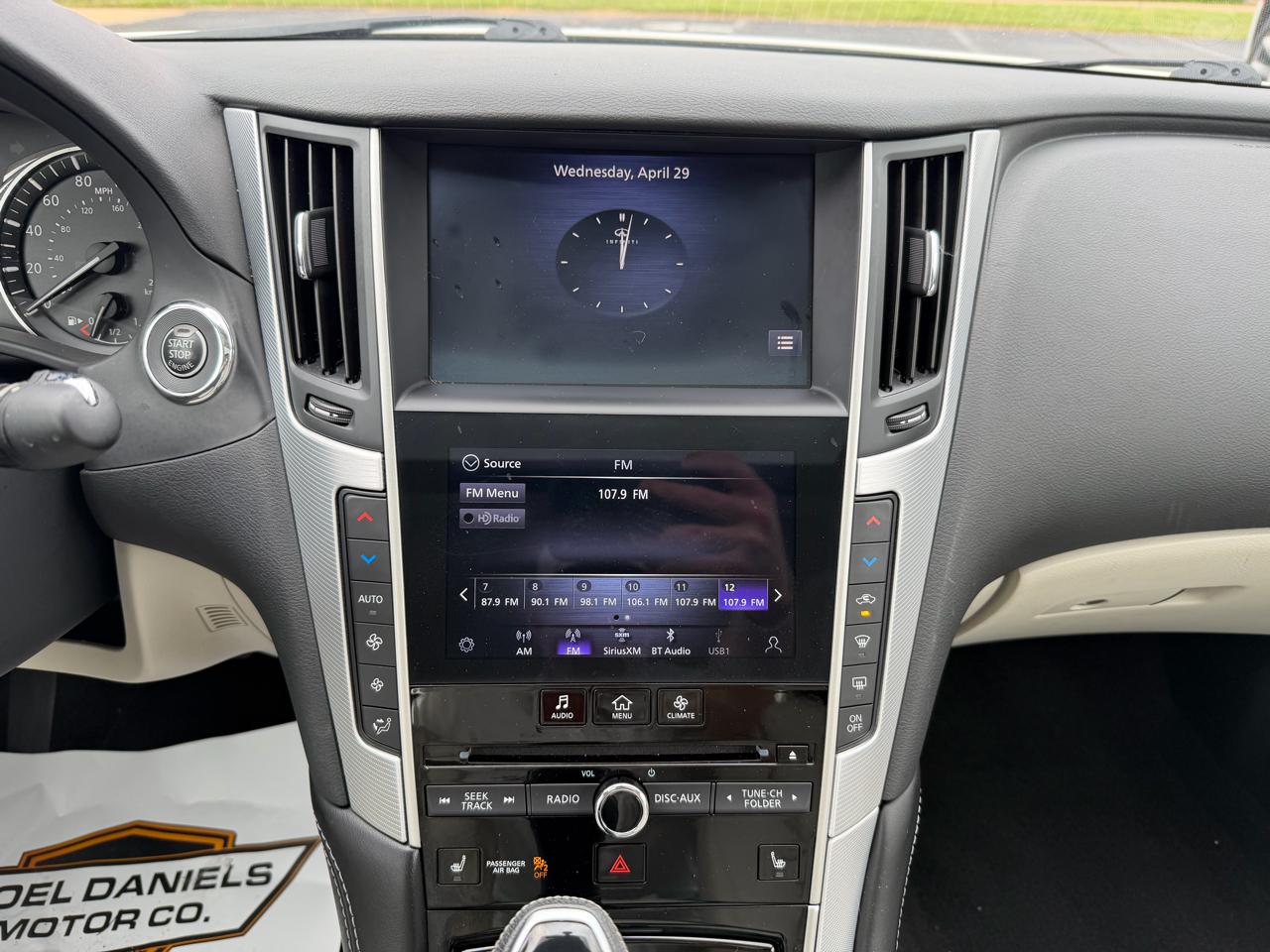 Infiniti Q50 3.0t LUXE 2023