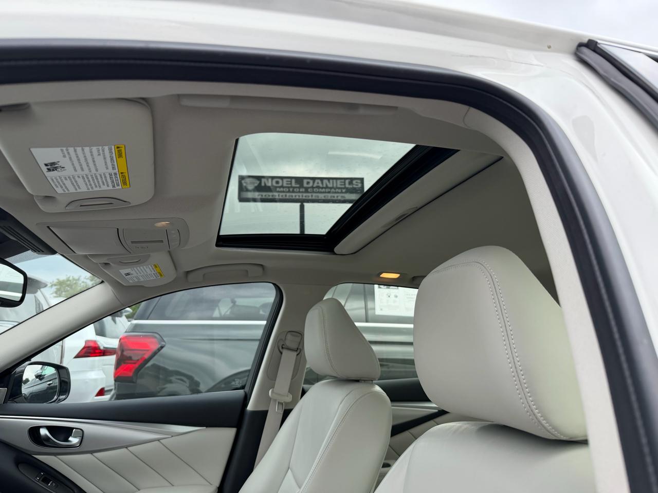 Infiniti Q50 3.0t LUXE 2023