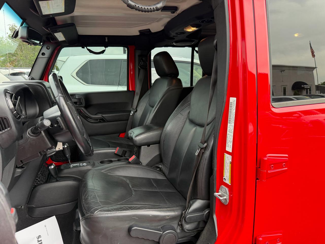 Jeep Wrangler Unlimited Sahara 4WD 2014