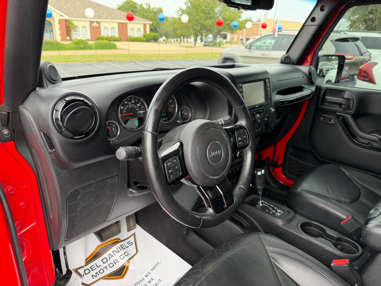 Jeep Wrangler Unlimited Sahara 4WD 2014