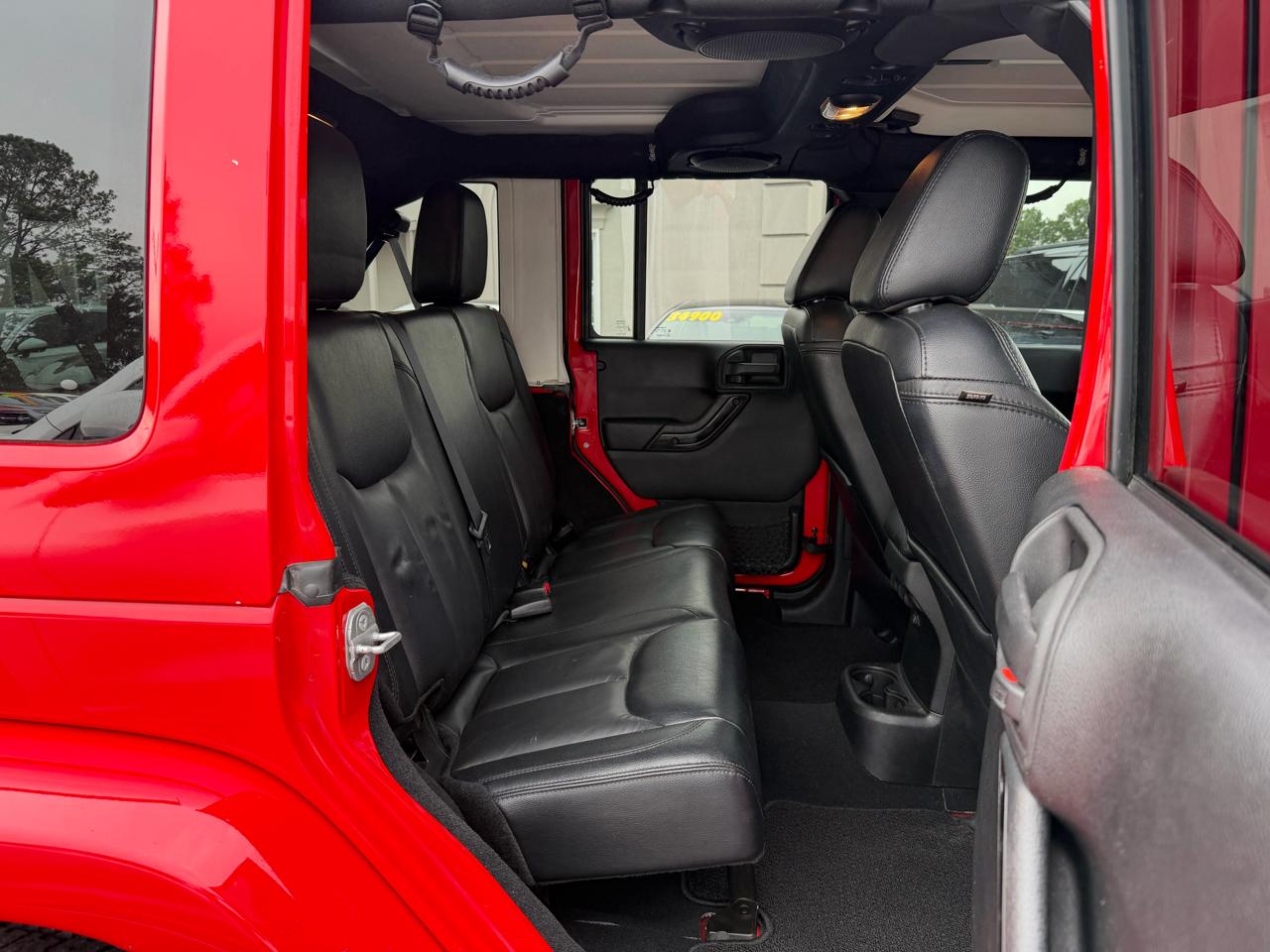 Jeep Wrangler Unlimited Sahara 4WD 2014