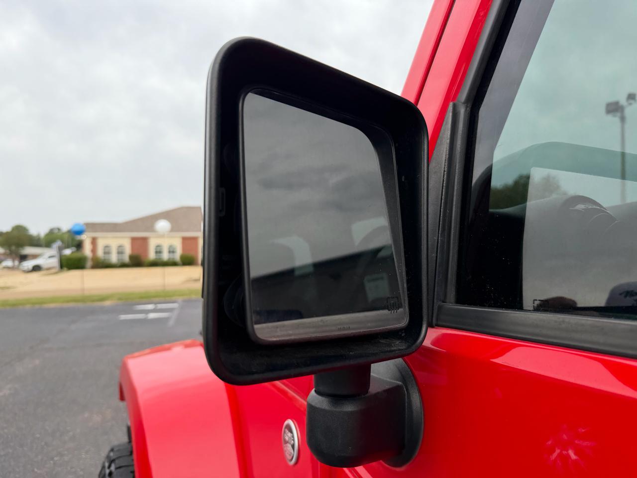 Jeep Wrangler Unlimited Sahara 4WD 2014