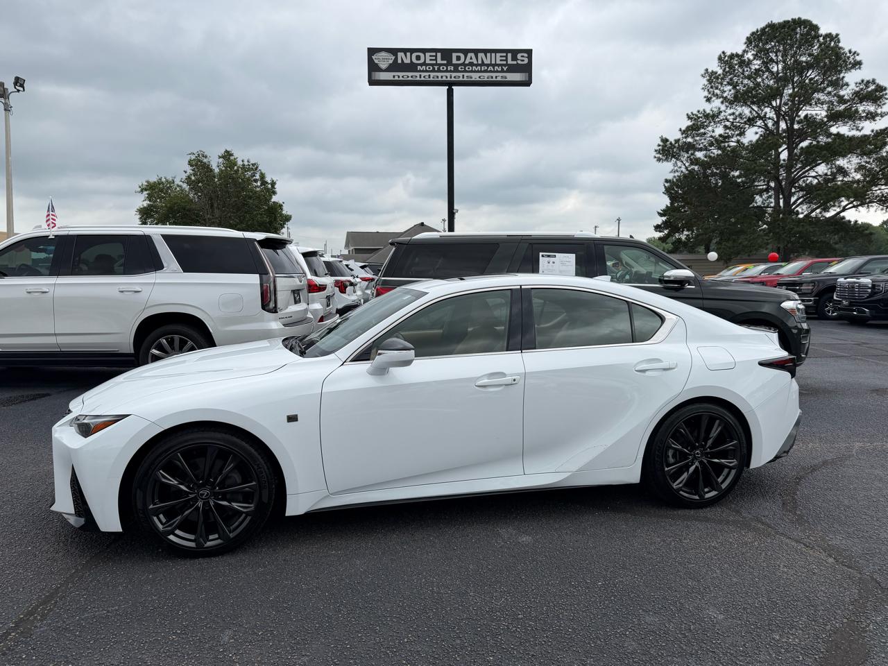 2024 Lexus IS IS 350 F SPORT Design RWD