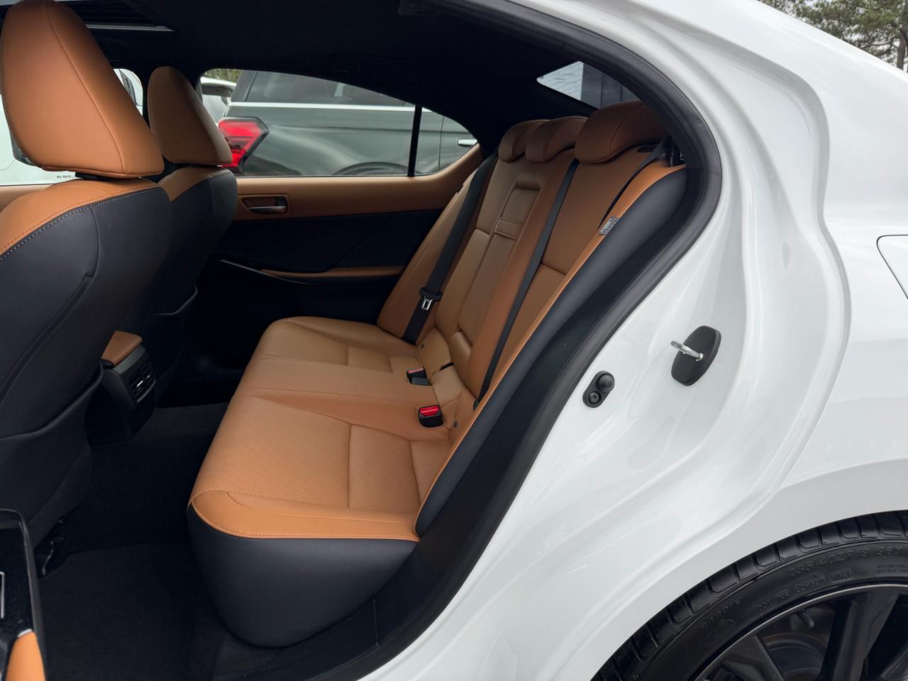 Lexus IS IS 350 F SPORT Design RWD 2024