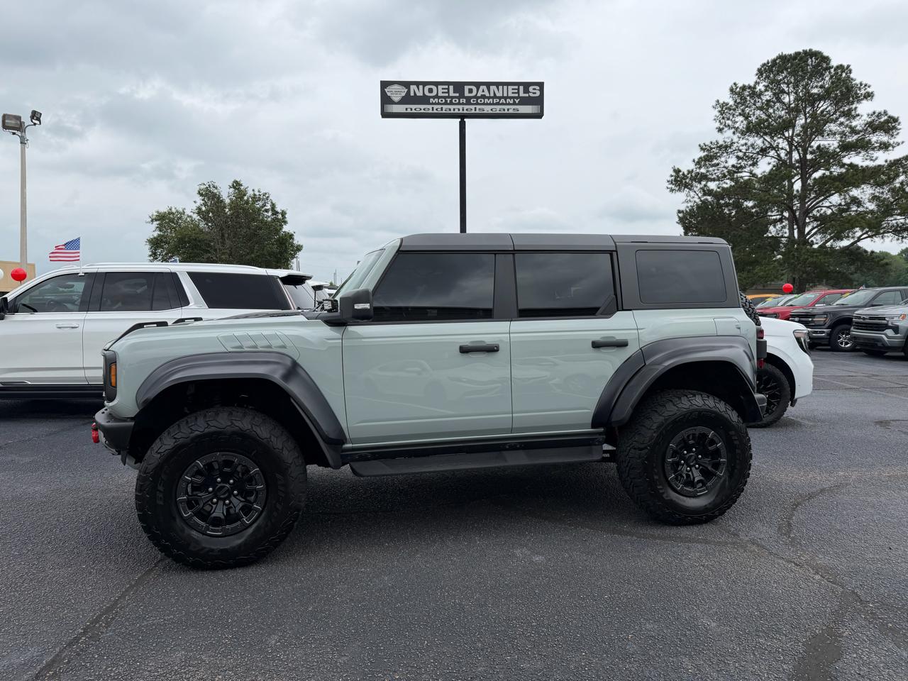 2023 Ford Bronco Raptor 4x4's photo