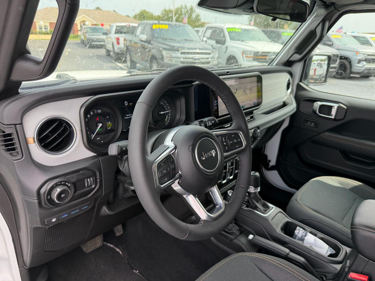 Jeep Wrangler 4xe Sahara 2025