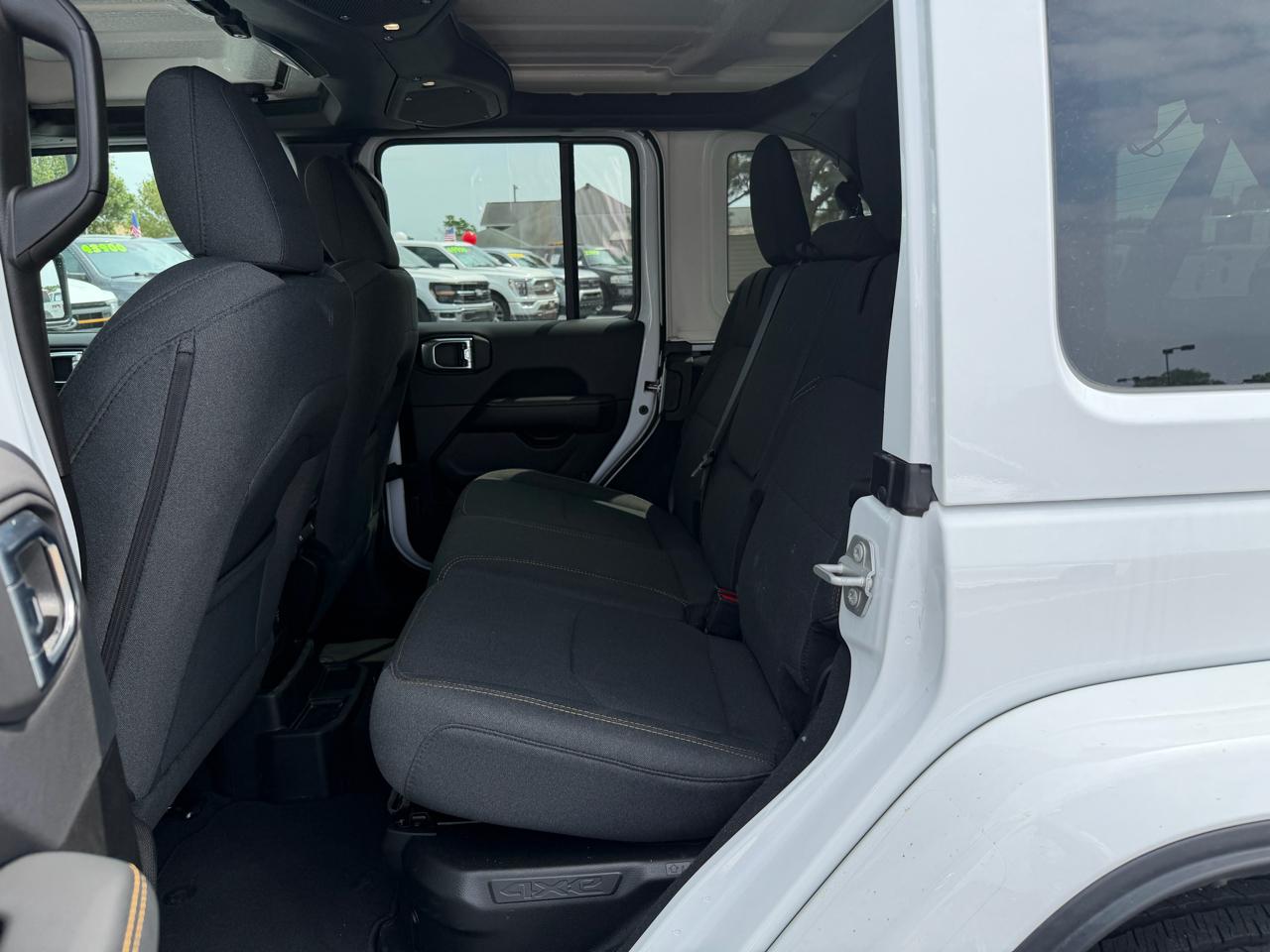 Jeep Wrangler 4xe Sahara 2025