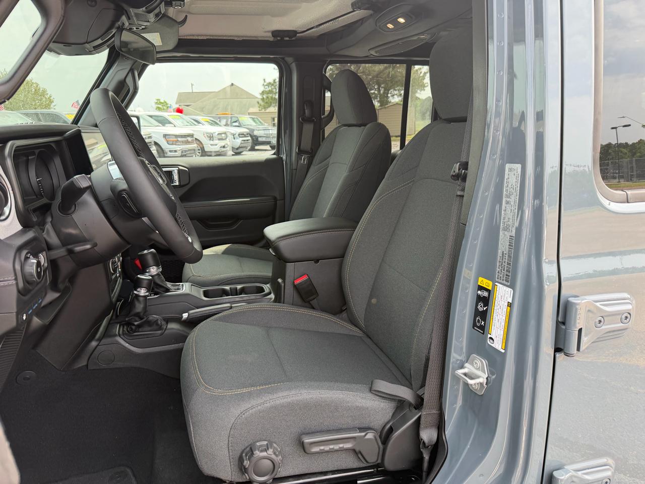 Jeep Wrangler 4xe Sahara 2025