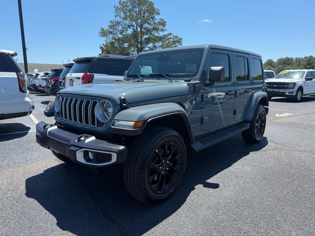 Jeep Wrangler 4xe Sahara 2025