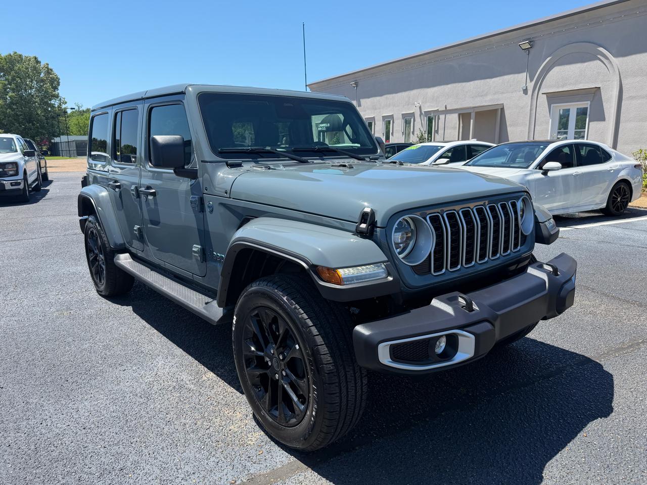 Jeep Wrangler 4xe Sahara 2025