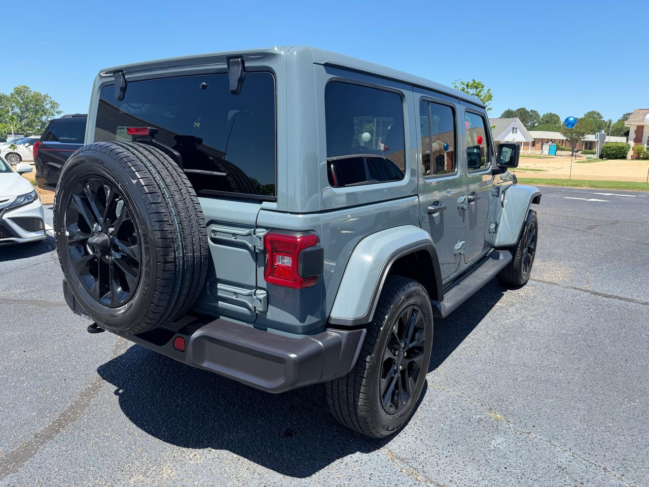 Jeep Wrangler 4xe Sahara 2025