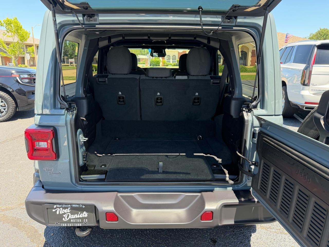 Jeep Wrangler 4xe Sahara 2025