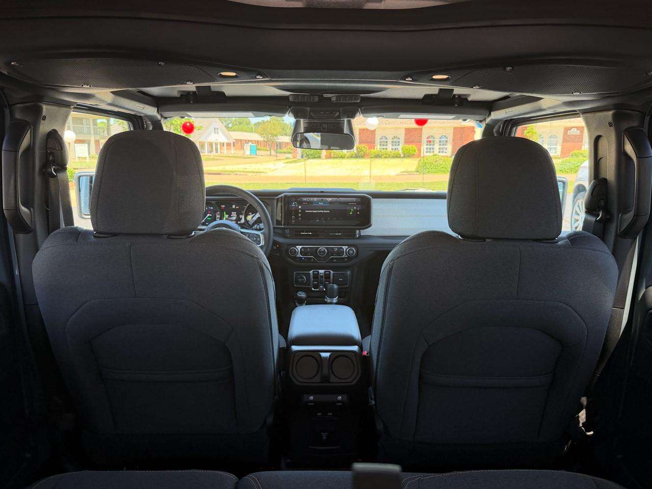Jeep Wrangler 4xe Sahara 2025