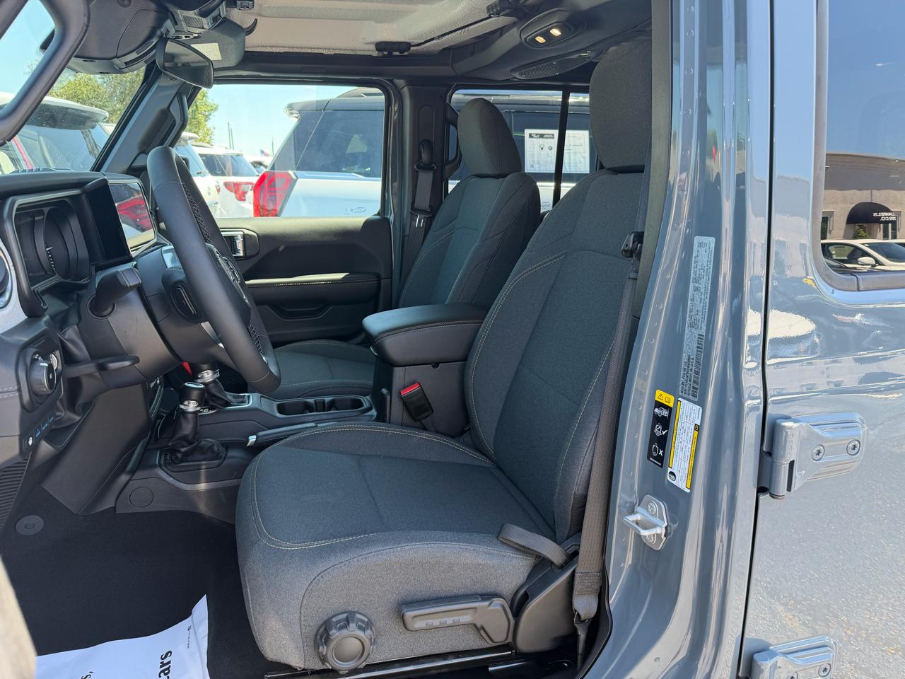 Jeep Wrangler 4xe Sahara 2025