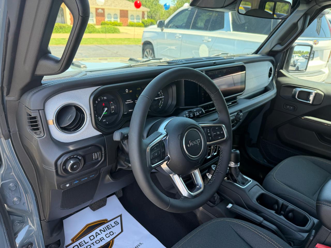 Jeep Wrangler 4xe Sahara 2025